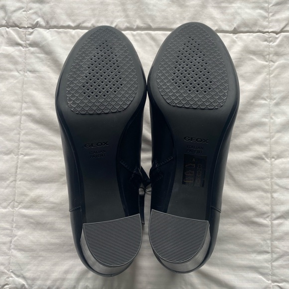 BRAND NEW GEOX High Heel Ankle Bootie - Picture 4 of 5